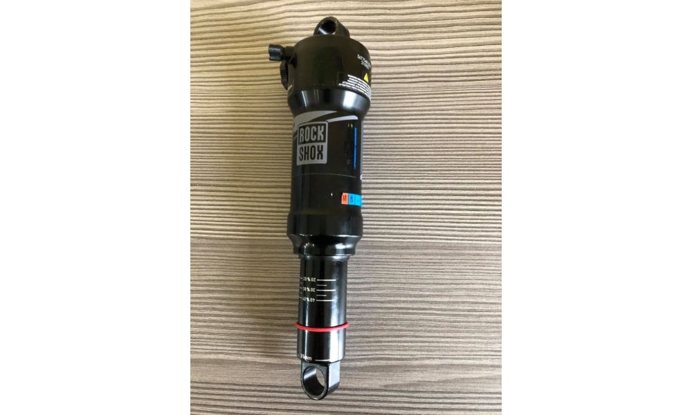 Új Rock Shox Super Deluxe R Debon Air levegős tag Új Rock Shox Super Deluxe R Debon Air levegős tag
