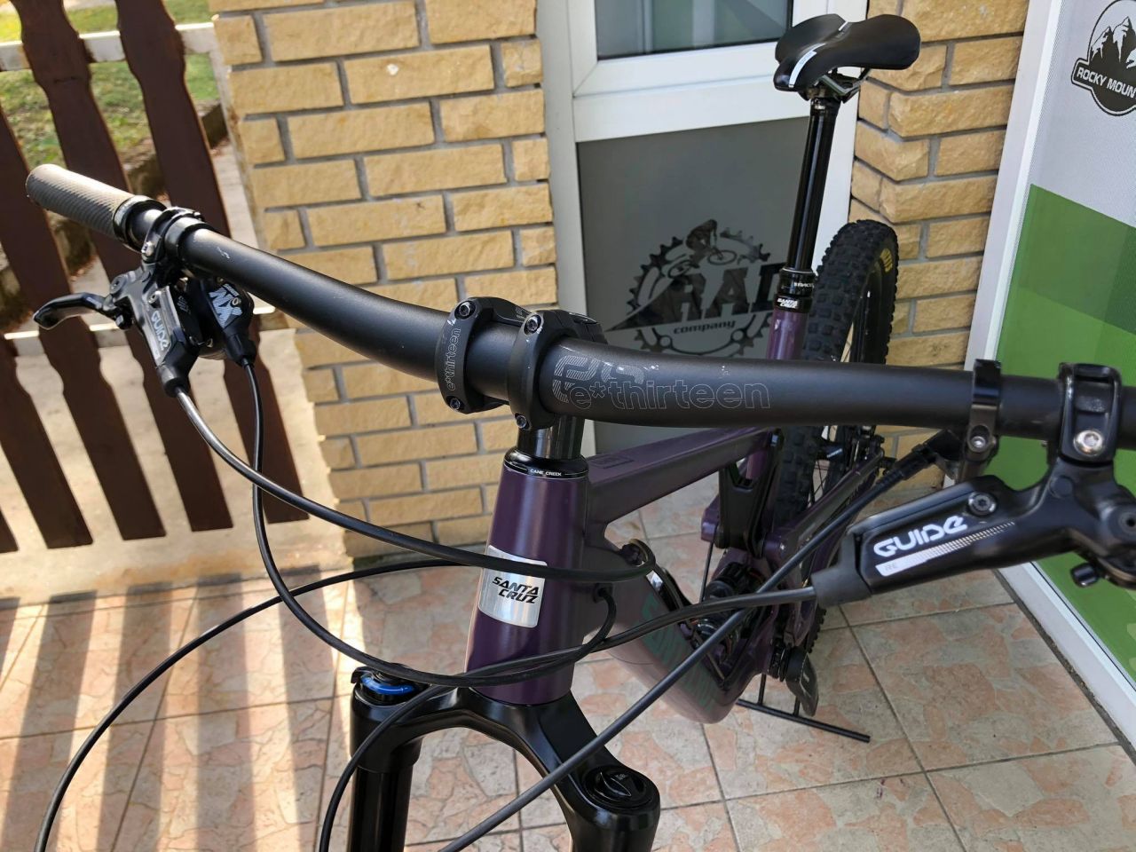 2020 Santa Cruz Nomad AL Enduro kerékpár 27.5" 2020 Santa Cruz Nomad AL Enduro kerékpár 27.5"