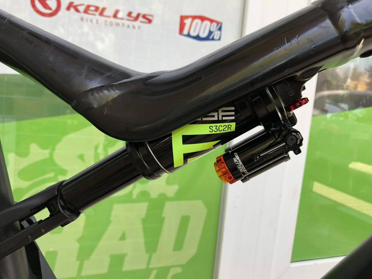 2016 Commencal Meta V4 Enduro Kerékpár 2016 Commencal Meta V4 Enduro Kerékpár
