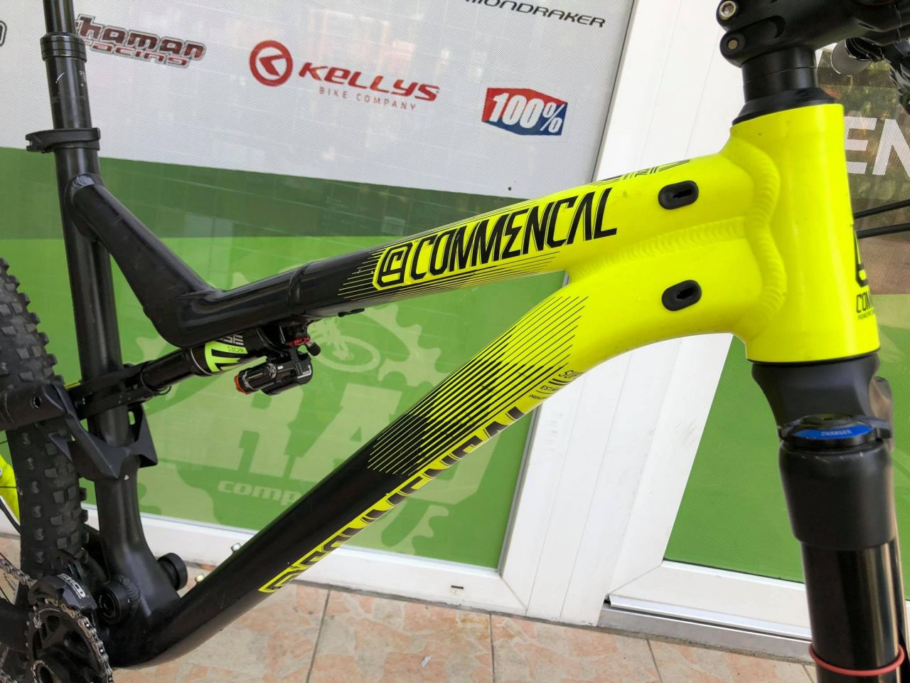 2016 Commencal Meta V4 Enduro Kerékpár 2016 Commencal Meta V4 Enduro Kerékpár