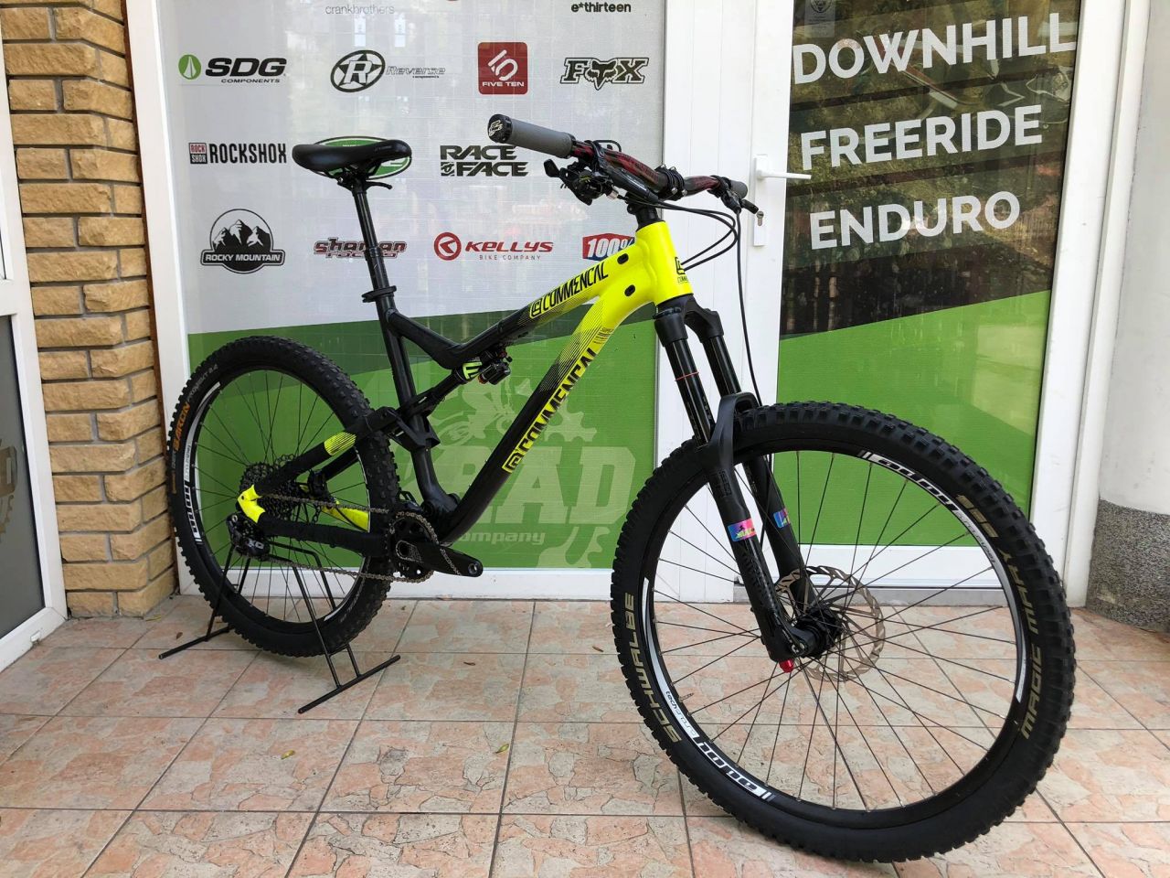 2016 Commencal Meta V4 Enduro Kerékpár 2016 Commencal Meta V4 Enduro Kerékpár
