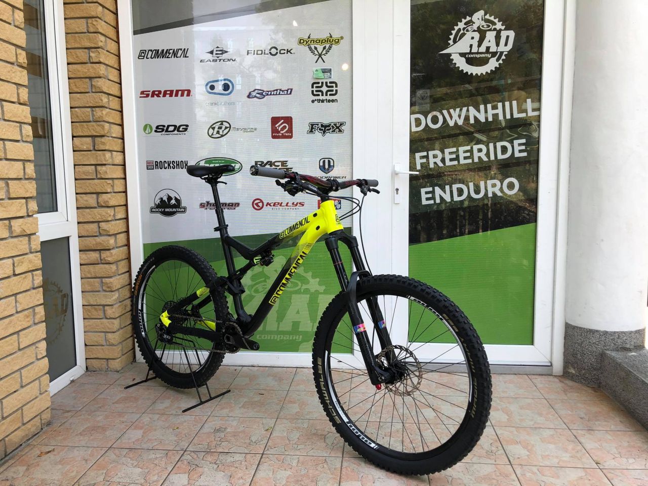 2016 Commencal Meta V4 Enduro Kerékpár 2016 Commencal Meta V4 Enduro Kerékpár