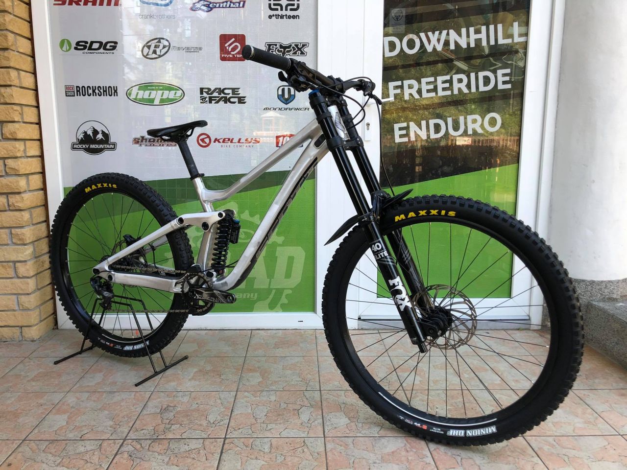2020 Scott Gambler 920 29" Downhill kerékpár 2020 Scott Gambler 920 29" Downhill kerékpár