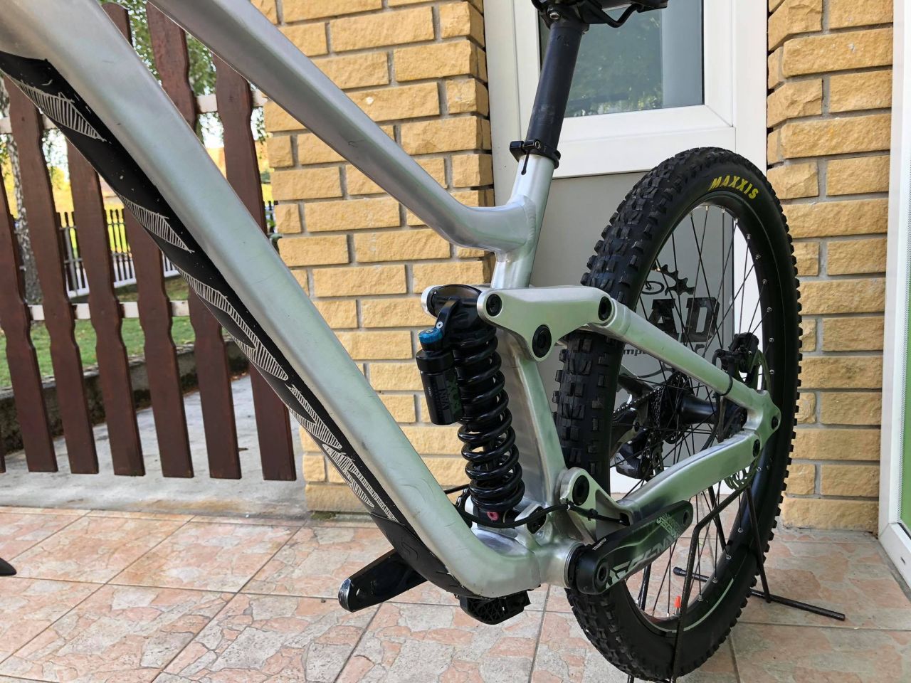 2020 Scott Gambler 920 29" Downhill kerékpár 2020 Scott Gambler 920 29" Downhill kerékpár