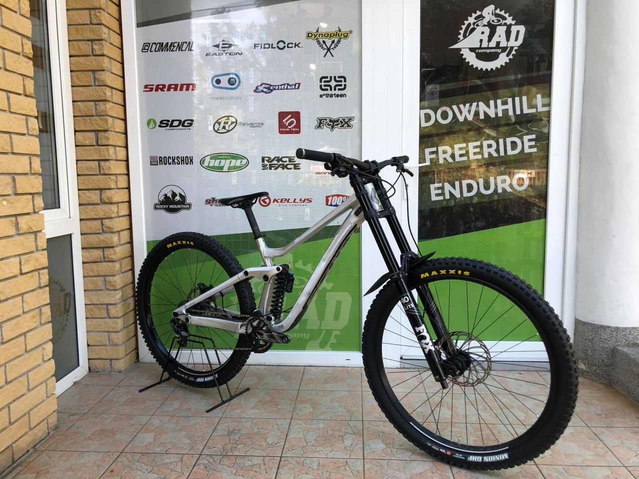 2020 Scott Gambler 920 29" Downhill kerékpár 2020 Scott Gambler 920 29" Downhill kerékpár
