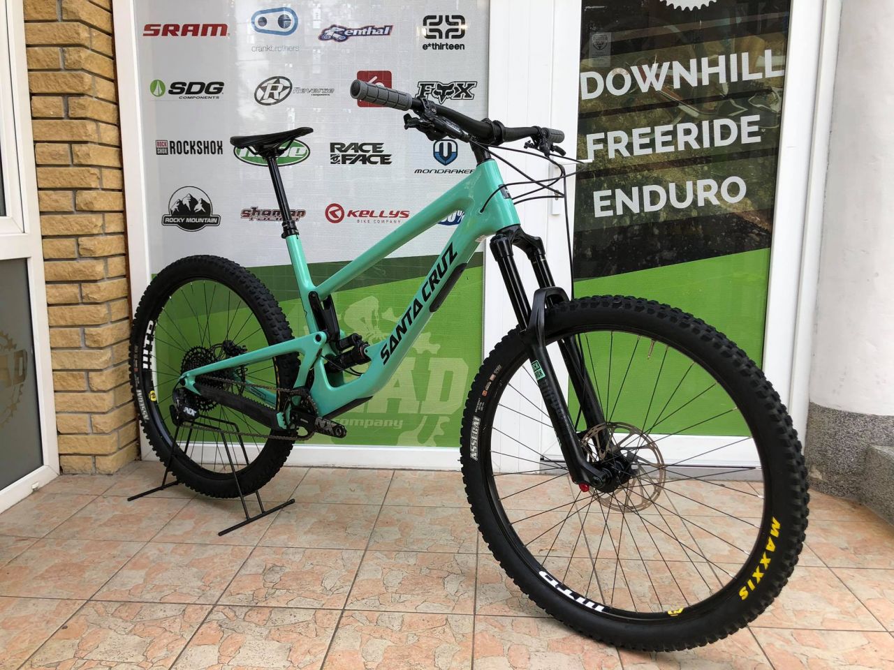 2020 Santa Cruz Megatower karbon Enduro kerékpár 29" 2020 Santa Cruz Megatower karbon Enduro kerékpár 29"