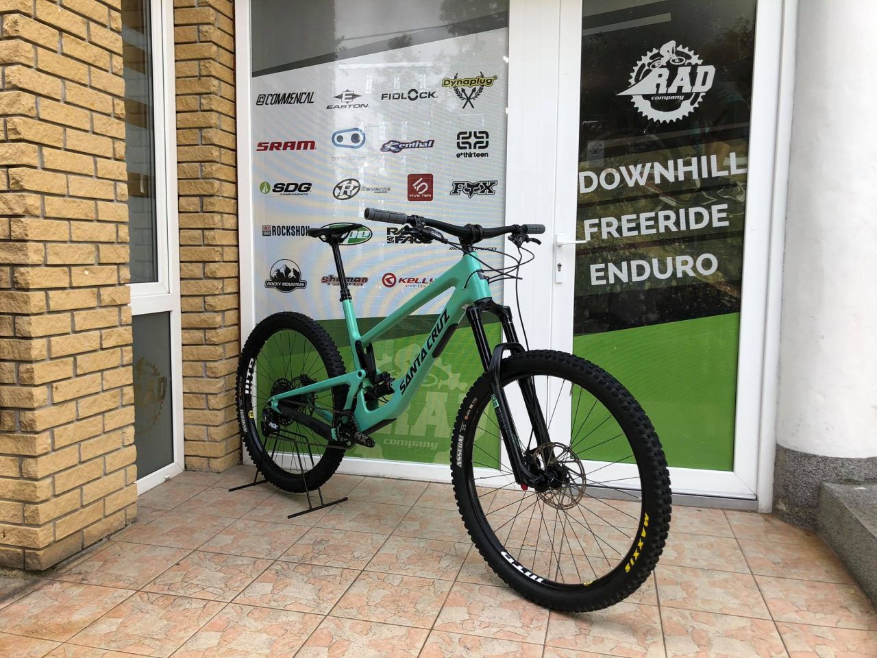 2020 Santa Cruz Megatower karbon Enduro kerékpár 29" 2020 Santa Cruz Megatower karbon Enduro kerékpár 29"