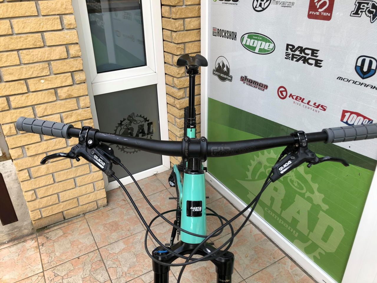 2020 Santa Cruz Megatower karbon Enduro kerékpár 29" 2020 Santa Cruz Megatower karbon Enduro kerékpár 29"