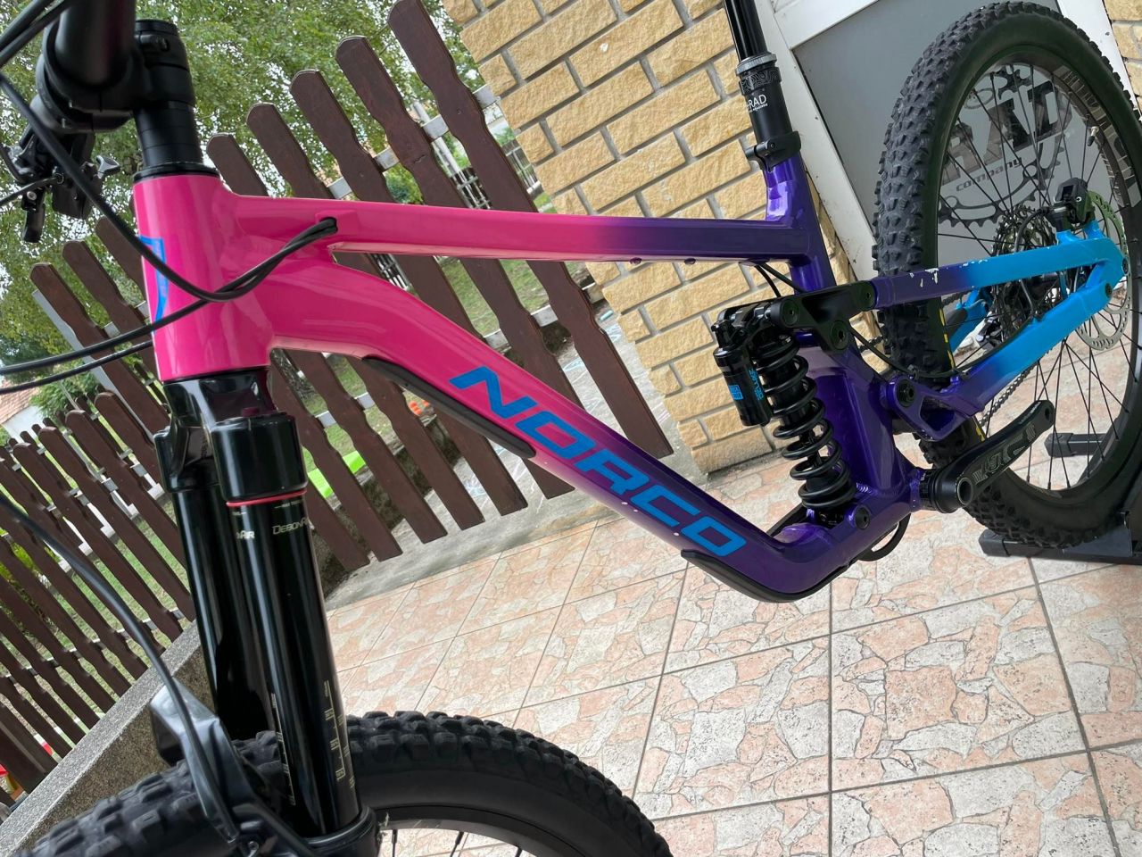 2023 Norco Shore A1 27,5" Enduro Kerékpár