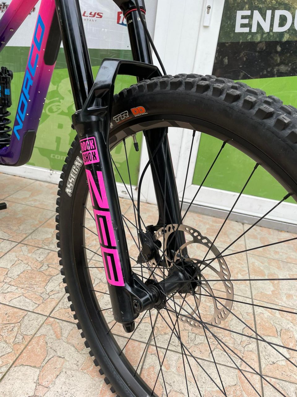 2023 Norco Shore A1 27,5" Enduro Kerékpár