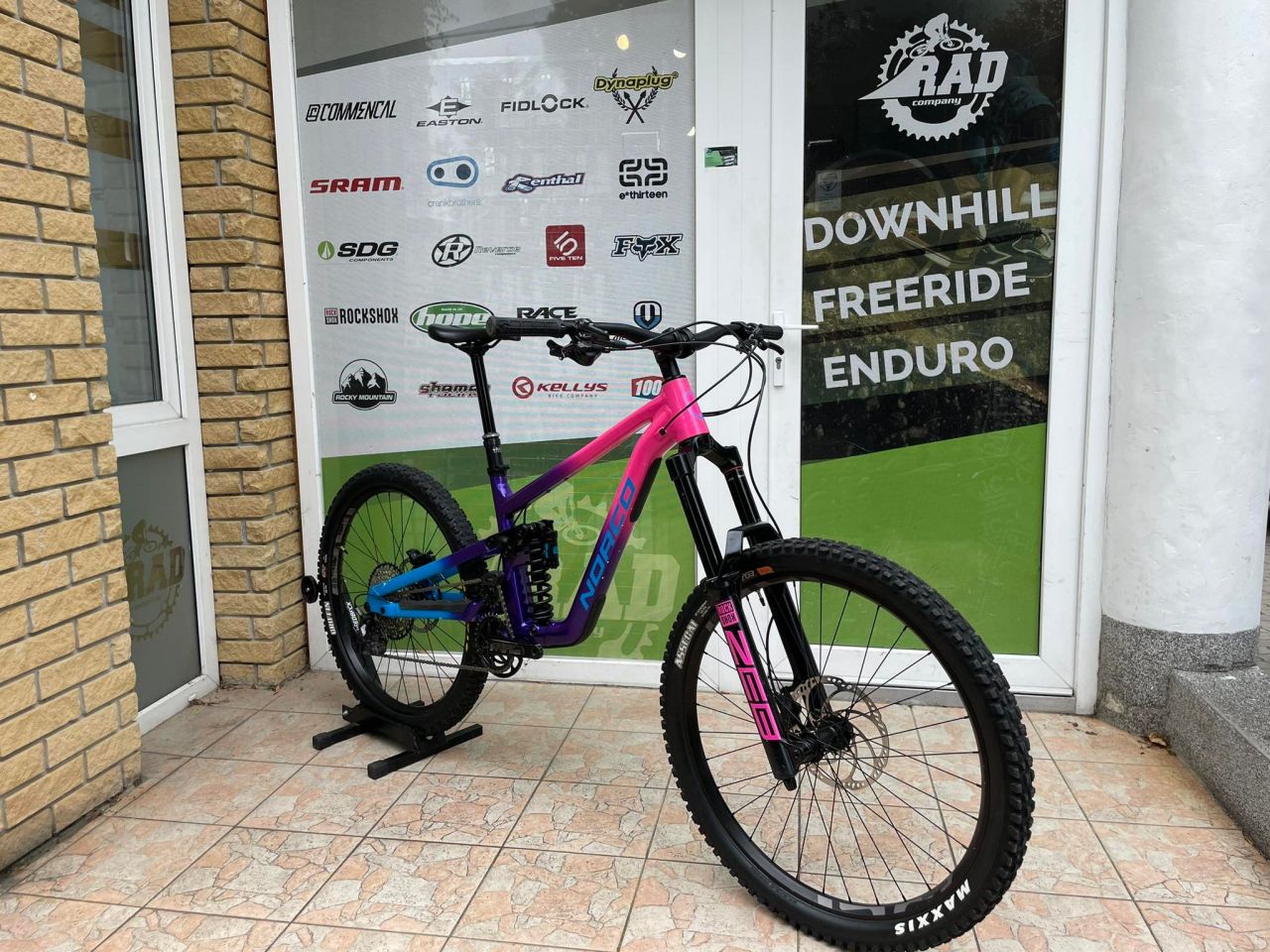 2023 Norco Shore A1 27,5" Enduro Kerékpár