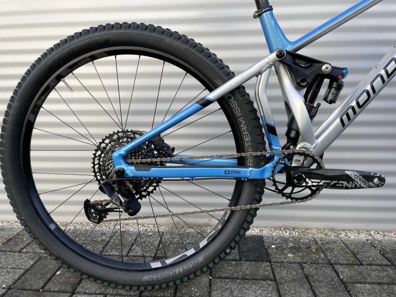 2023 Mondraker Superfoxy 29" Enduro Kerékpár