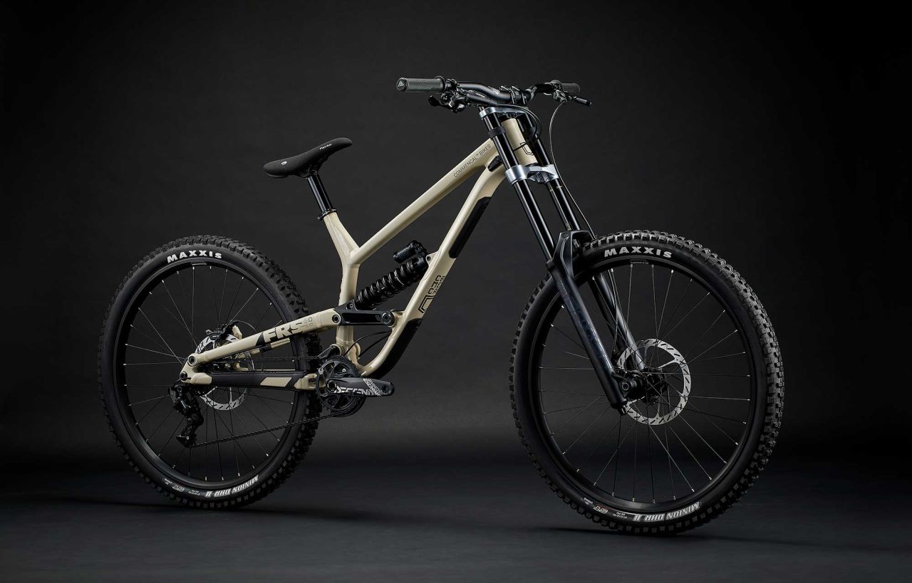 COMMENCAL FRS RIDE Freeride/Downhill Kerékpár COMMENCAL FRS RIDE Freeride/Downhill Kerékpár