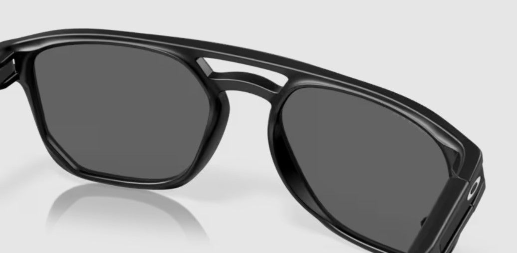 Oakley Latch beta Szemüveg