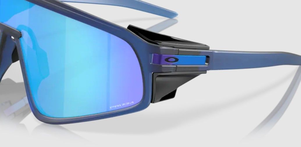 Oakley Latch Panel Szemüveg