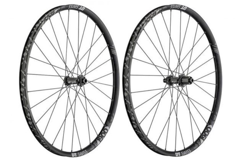  DT Swiss E 1900 SPLINE 27.5" CL 15/100 - 12/142 30mm Shimano Kerékszett