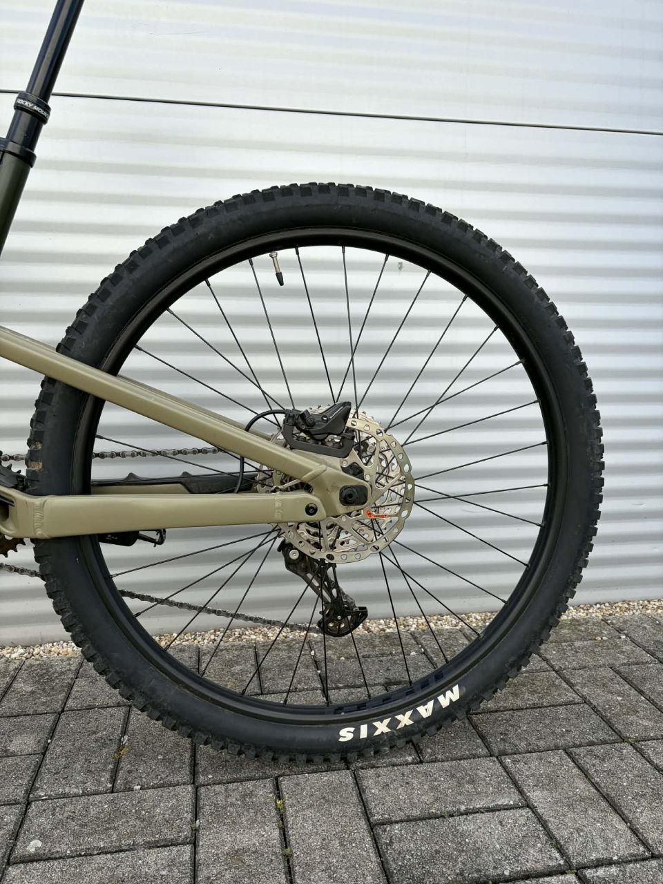 2022 Rocky Mountain Altitude Alloy 30 Kerékpár