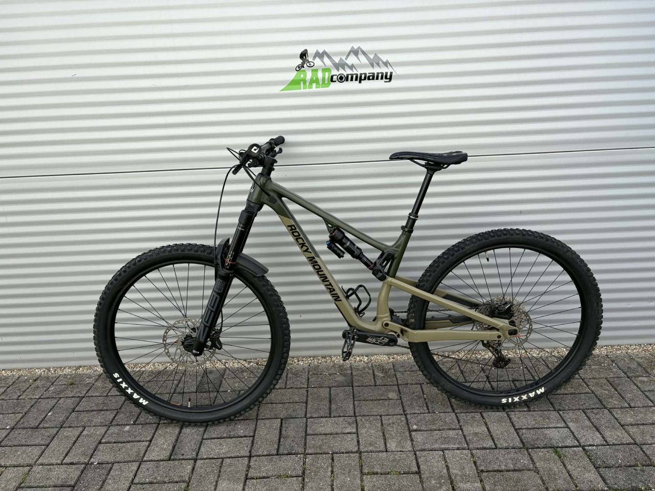 2022 Rocky Mountain Altitude Alloy 30 Kerékpár