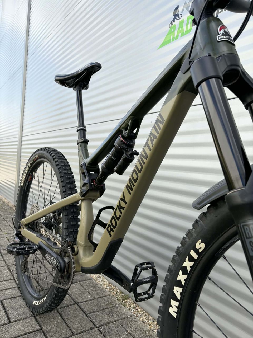 2022 Rocky Mountain Altitude Alloy 30 Kerékpár