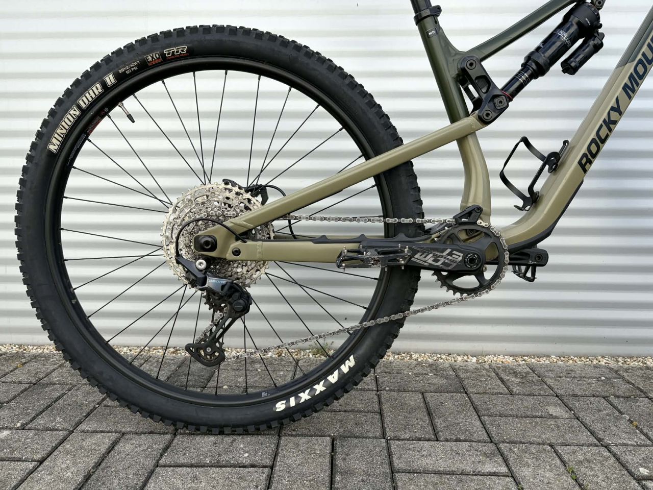 2022 Rocky Mountain Altitude Alloy 30 Kerékpár