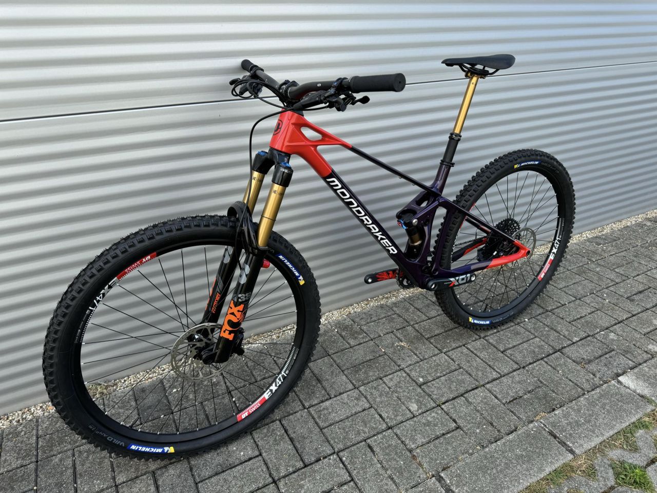 2022 Mondraker Raze Carbon RR SL