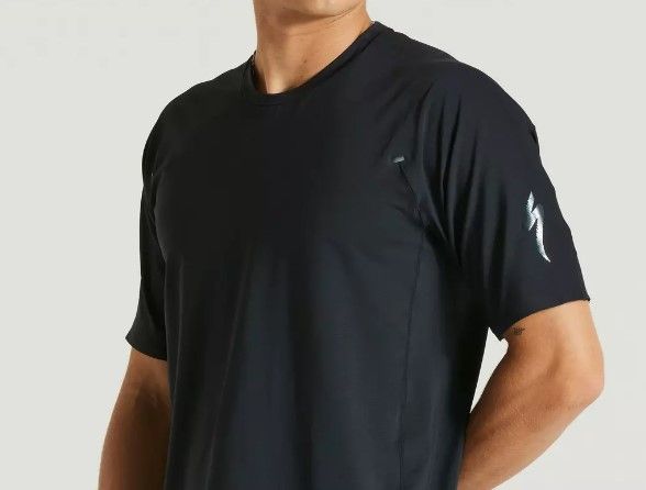 Men's Trail Air Short Sleeve Mez