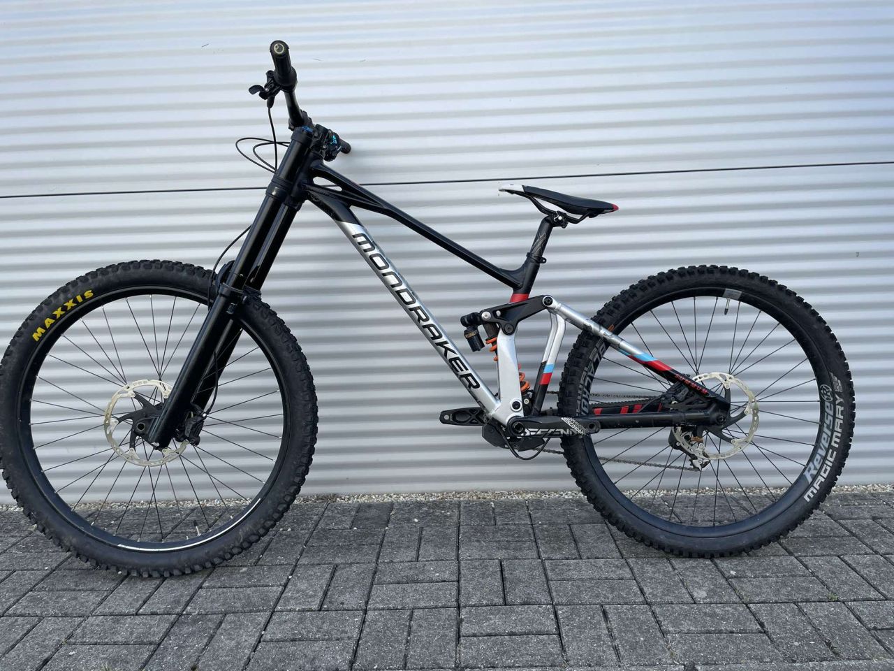 2022 Mondraker Summum RR 