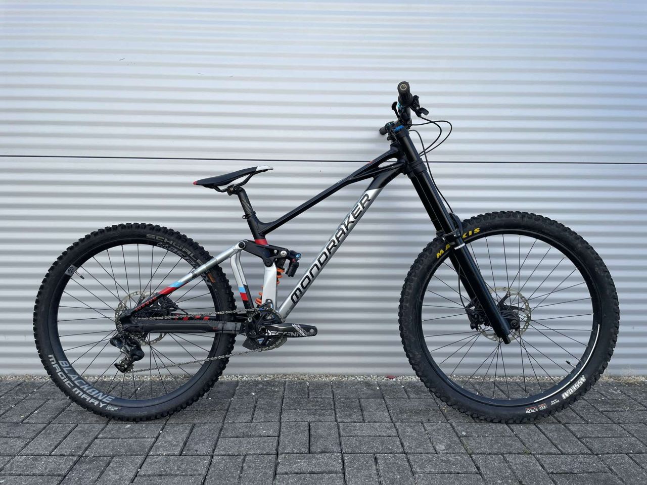 2022 Mondraker Summum RR 