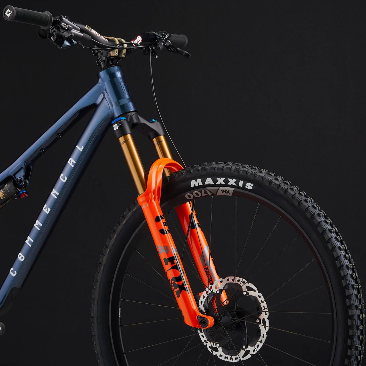 COMMENCAL T.E.M.P.O. SIGNATURE SPARKLY BLUE Enduro Kerékpár