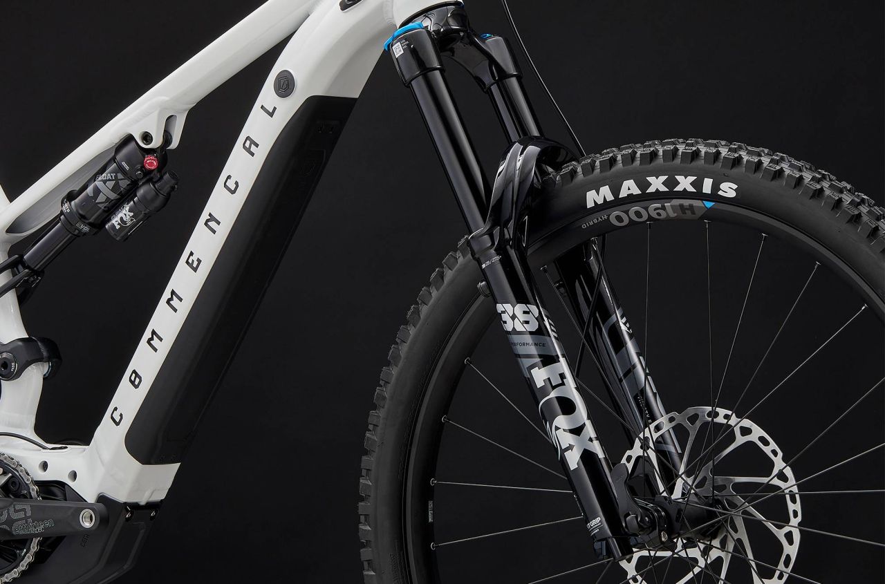 COMMENCAL META POWER SX BOSCH ESSENTIAL PURE WHITE E-bike