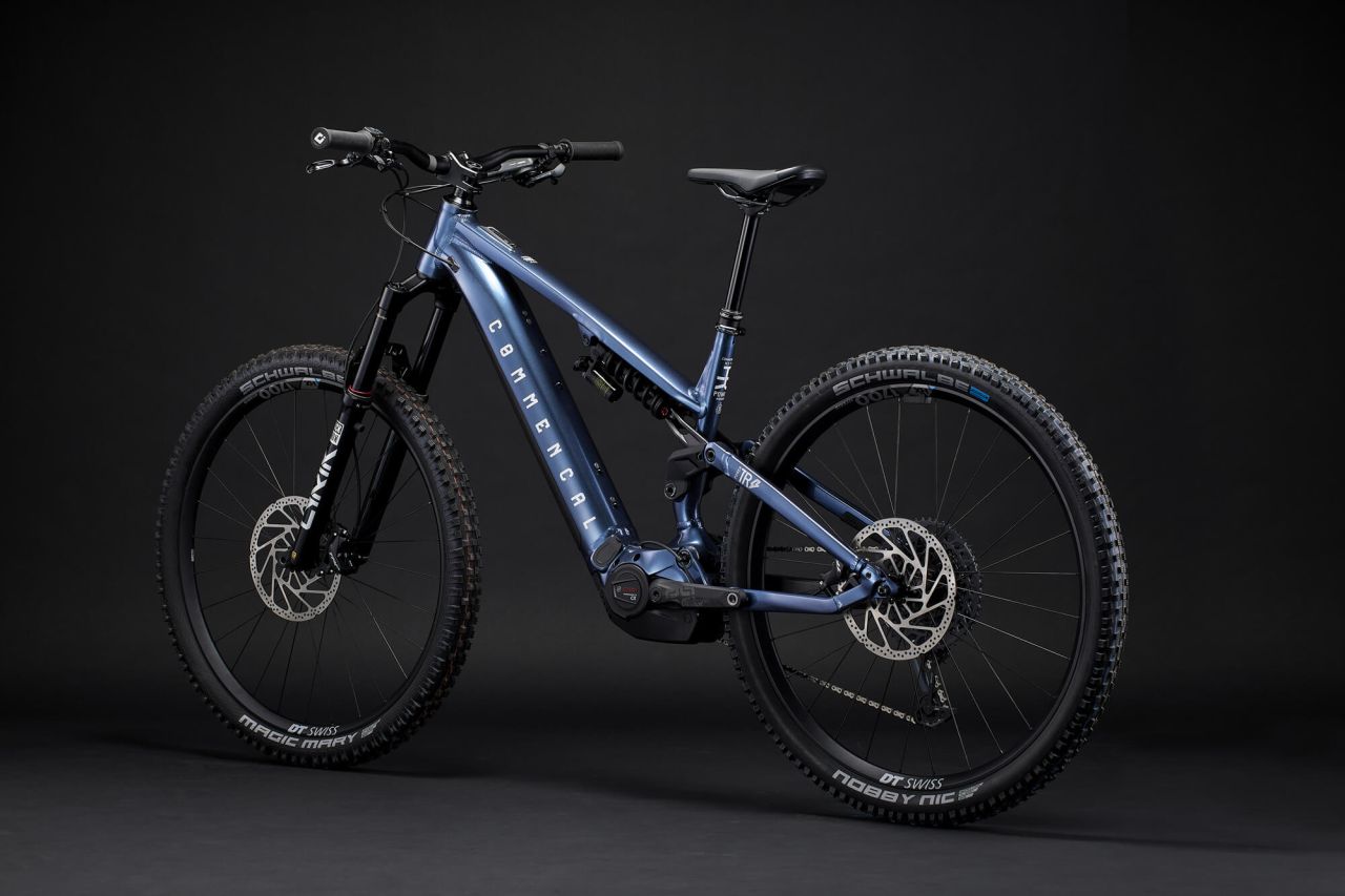 COMMENCAL META POWER TR BOSCH RACE SPARKLY BLUE E-bike