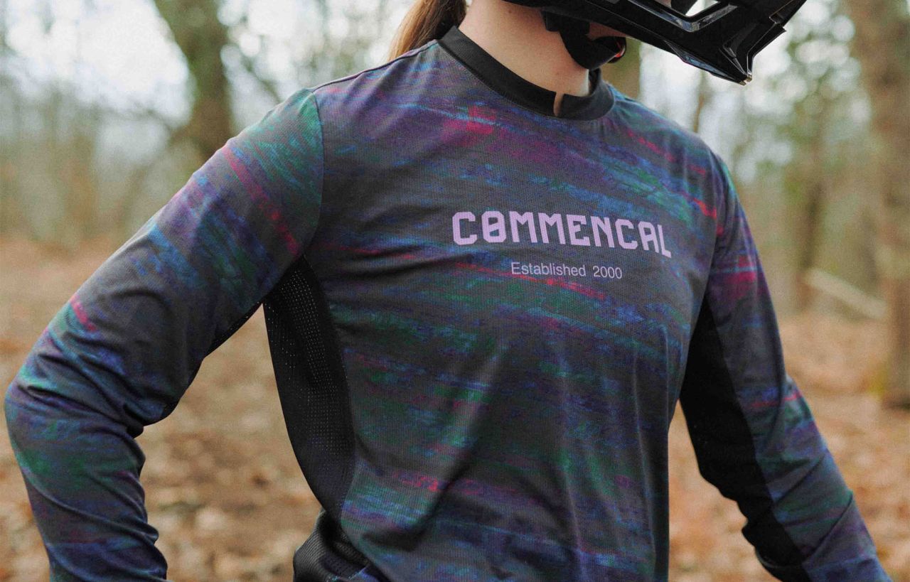 COMMENCAL LIGHTECH AURORA HOSSZÚ UJJÚ MEZ 