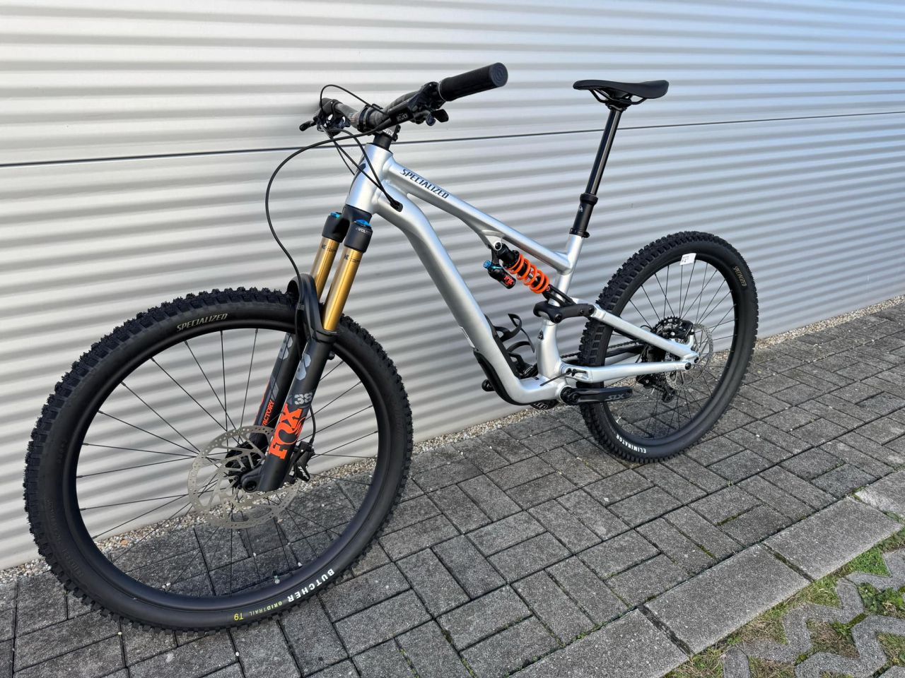 2025 Stumpjumper 15 Fox Coil Alloy 