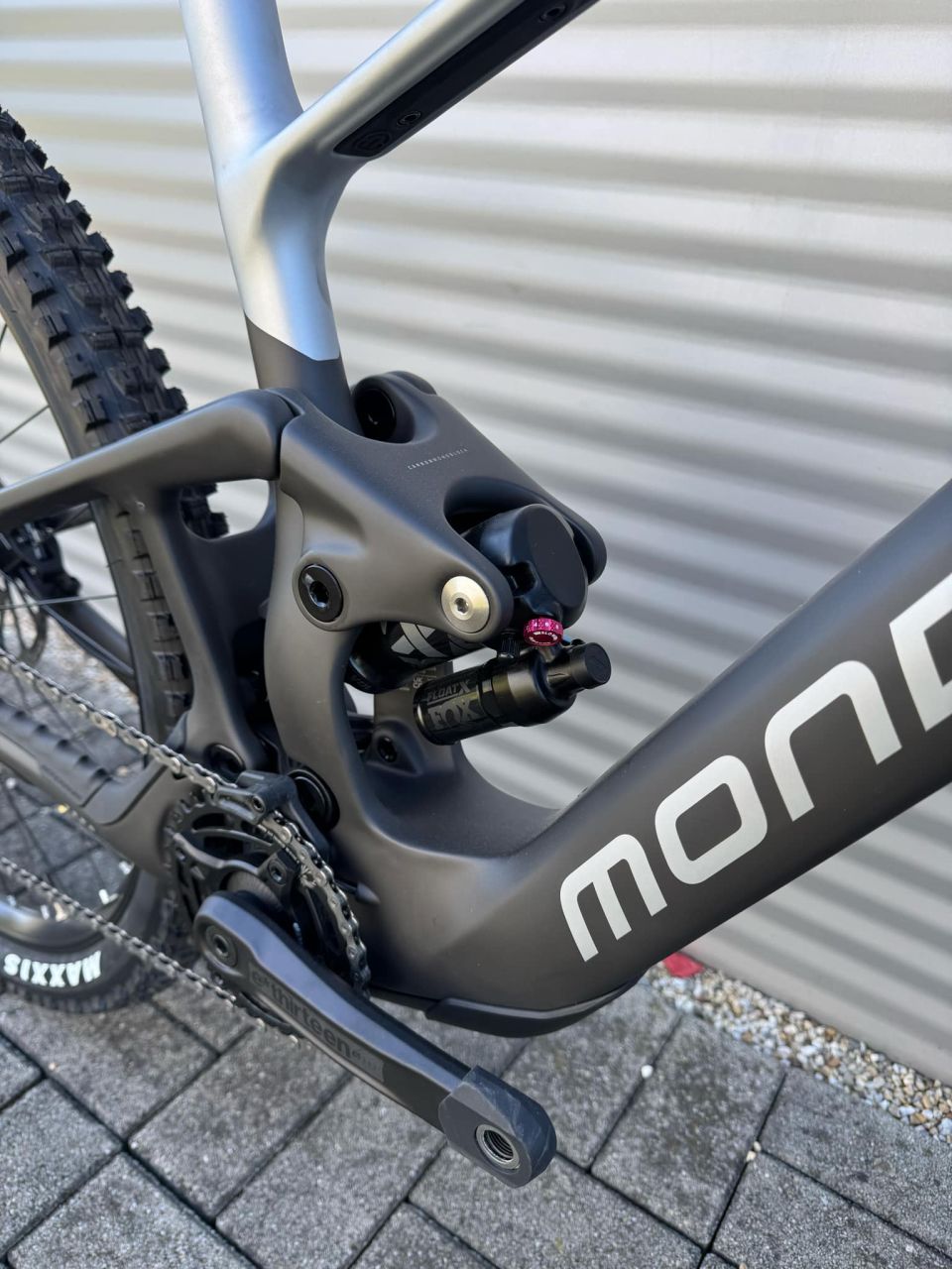 2024 Mondraker Neat R Carbon