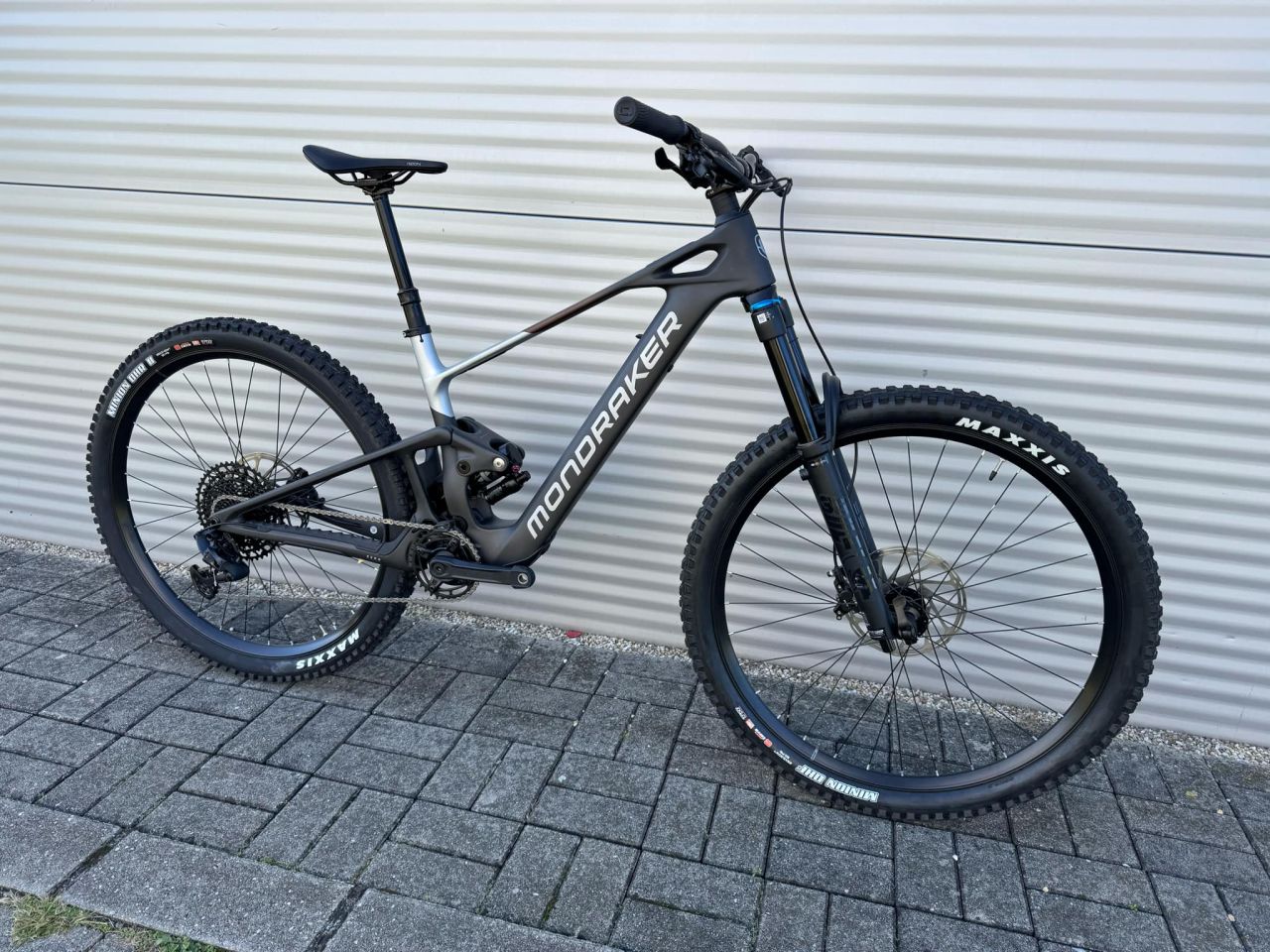 2024 Mondraker Neat R Carbon