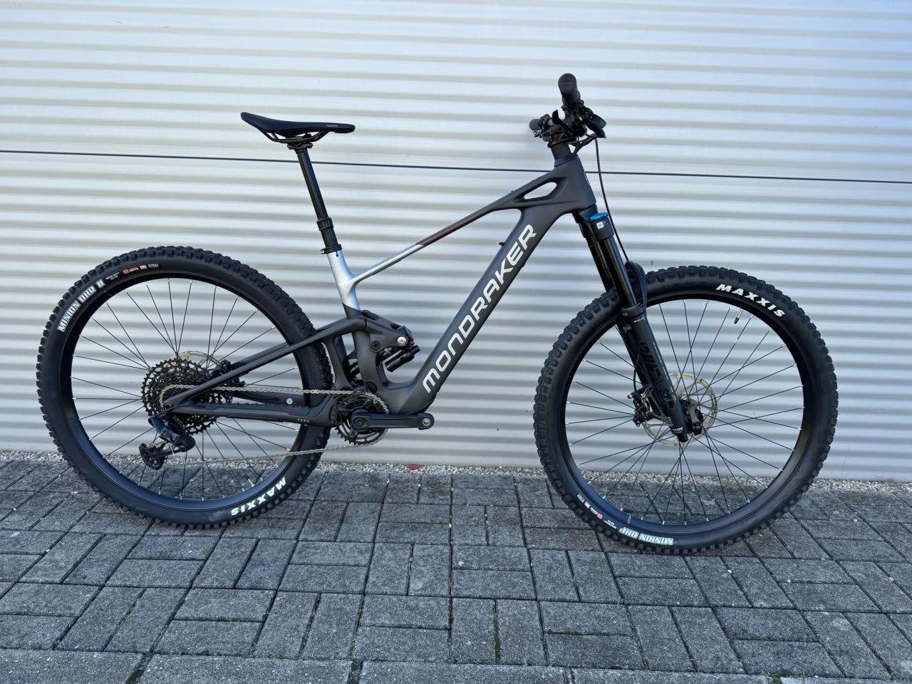 2024 Mondraker Neat R Carbon