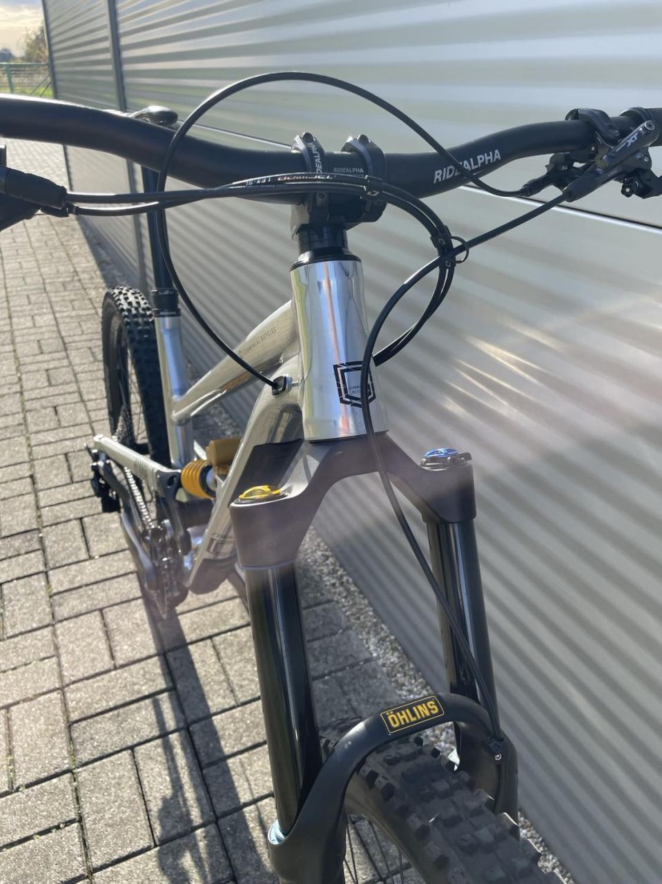 2022 Commencal Clash Öhlins Edition High Polished Enduro Kerékpár