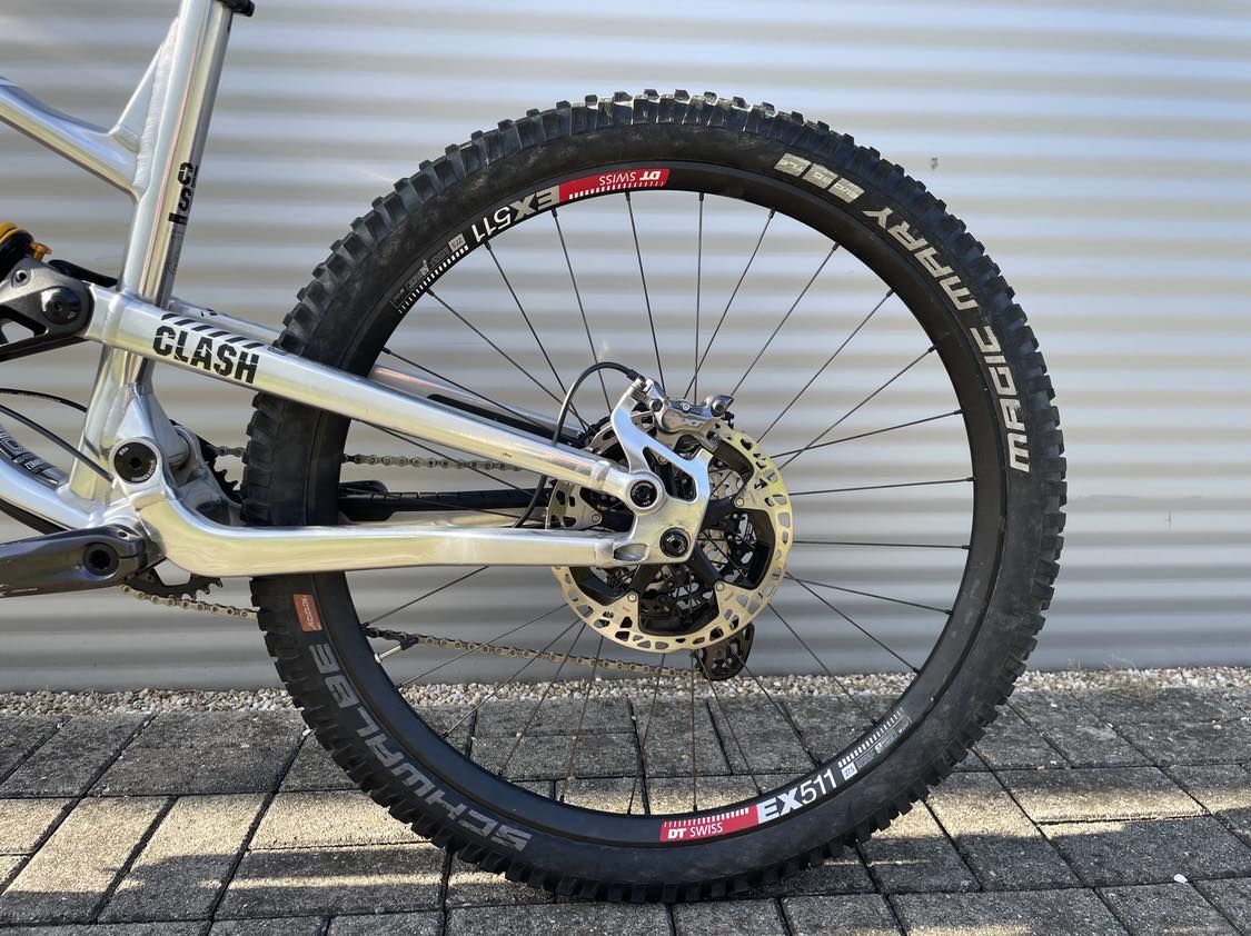 2022 Commencal Clash Öhlins Edition High Polished Enduro Kerékpár