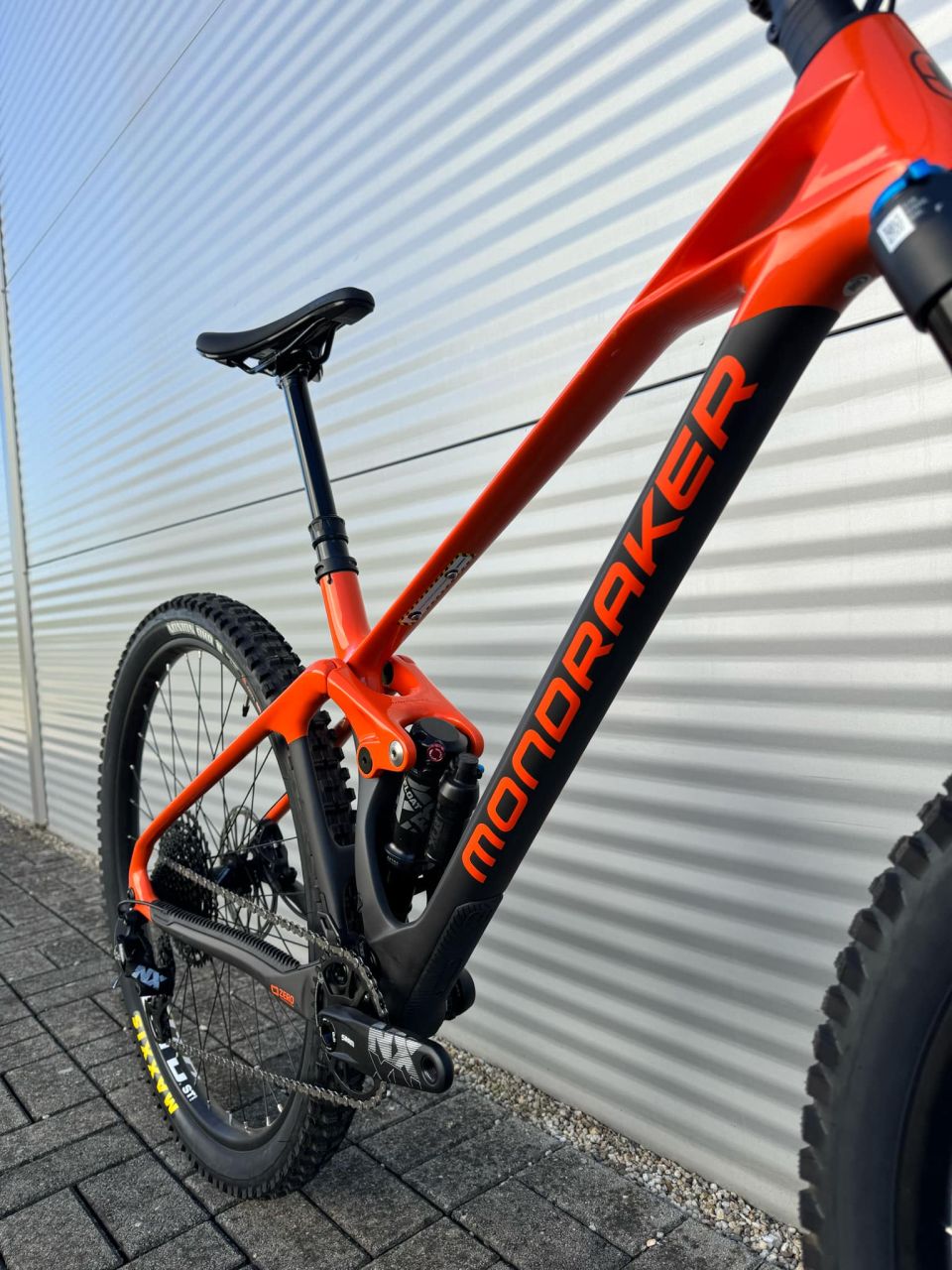 2023 Mondraker Foxy Carbon R Enduro Kerékpár