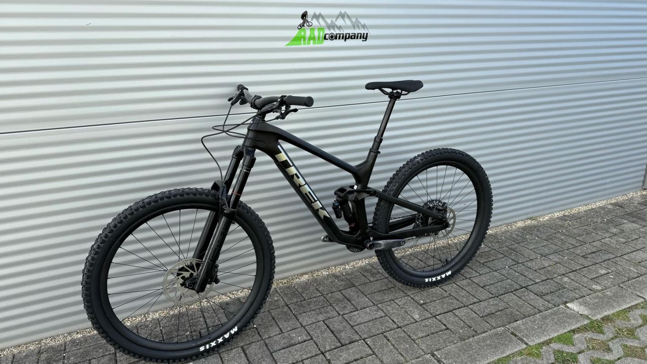 2023 Trek Slash 9.8 GX AXS Enduro Kerékpár