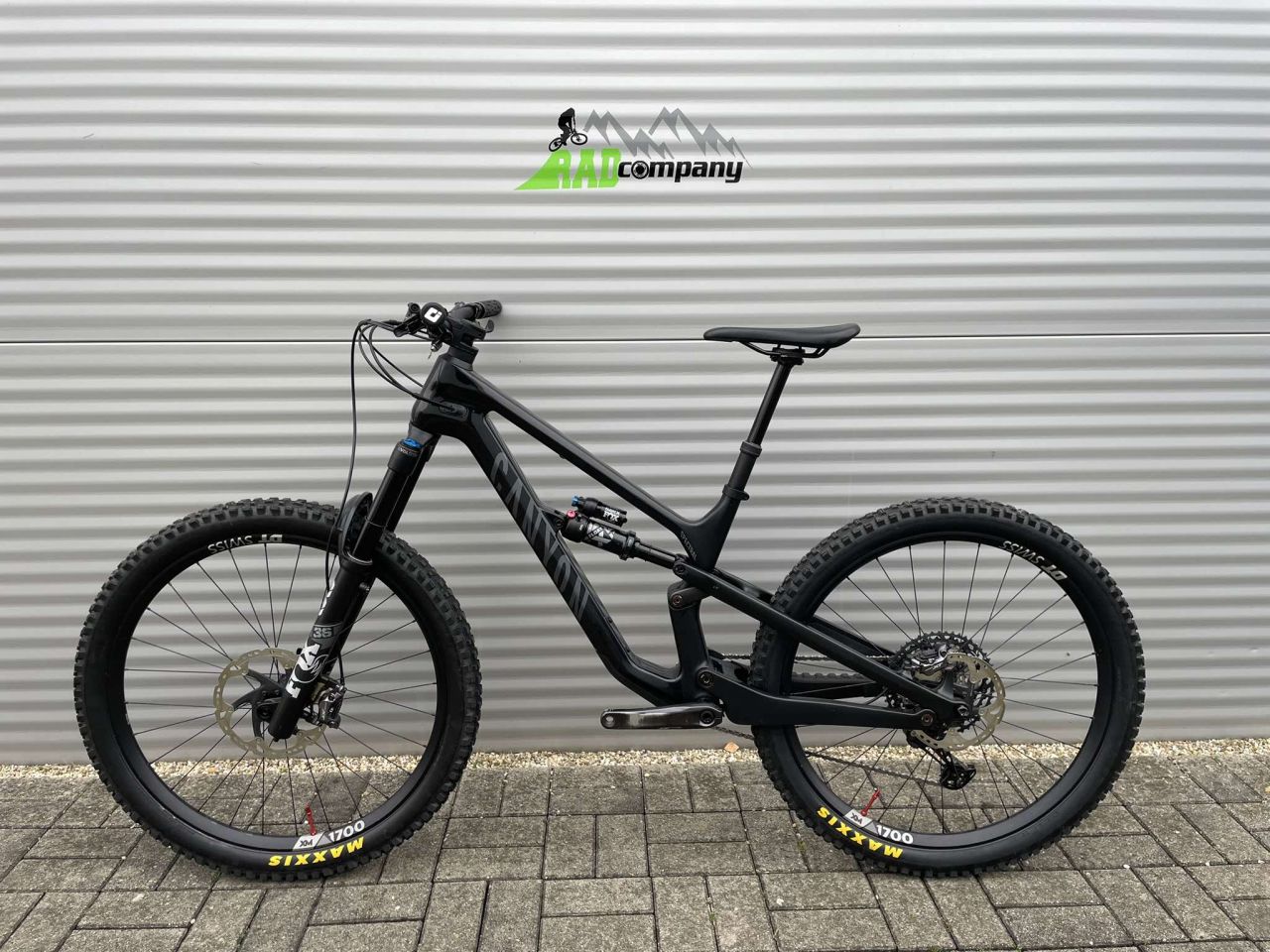 2022 Canyon Spectral 27,5 CF 8 Enduro Kerékpár