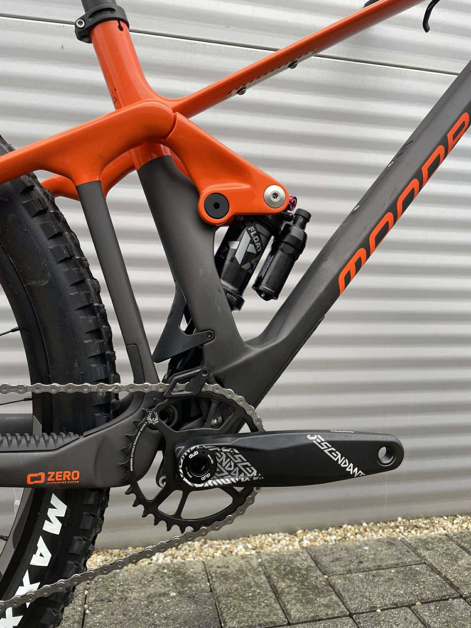 2023 Mondraker Foxy Carbon R Enduro Kerékpár