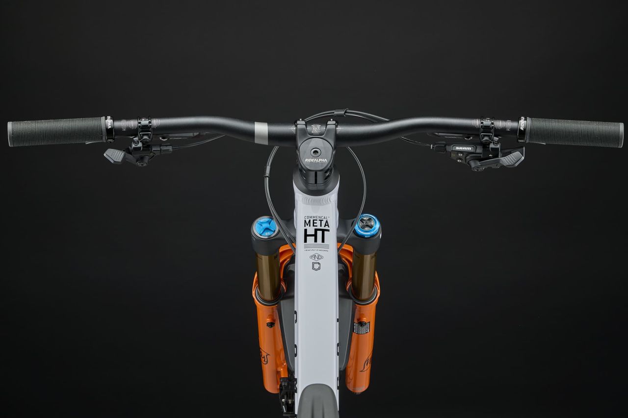 2026 COMMENCAL META HT V3 SIGNATURE PURE WHITE Kerékpár 2026 COMMENCAL META HT V3 SIGNATURE PURE WHITE Kerékpár