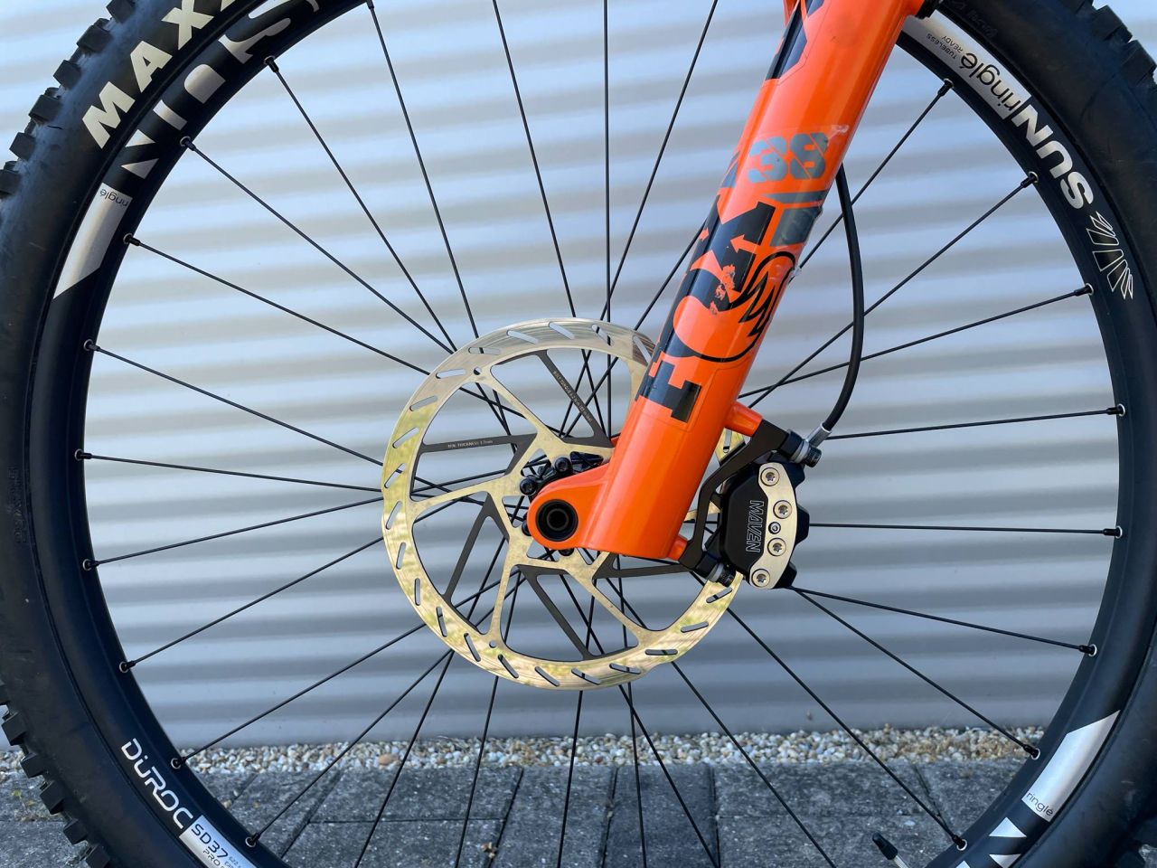 2024 Santa Cruz NOMAD Carbon CC Enduro Kerékpár 2024 Santa Cruz NOMAD Carbon CC Enduro Kerékpár