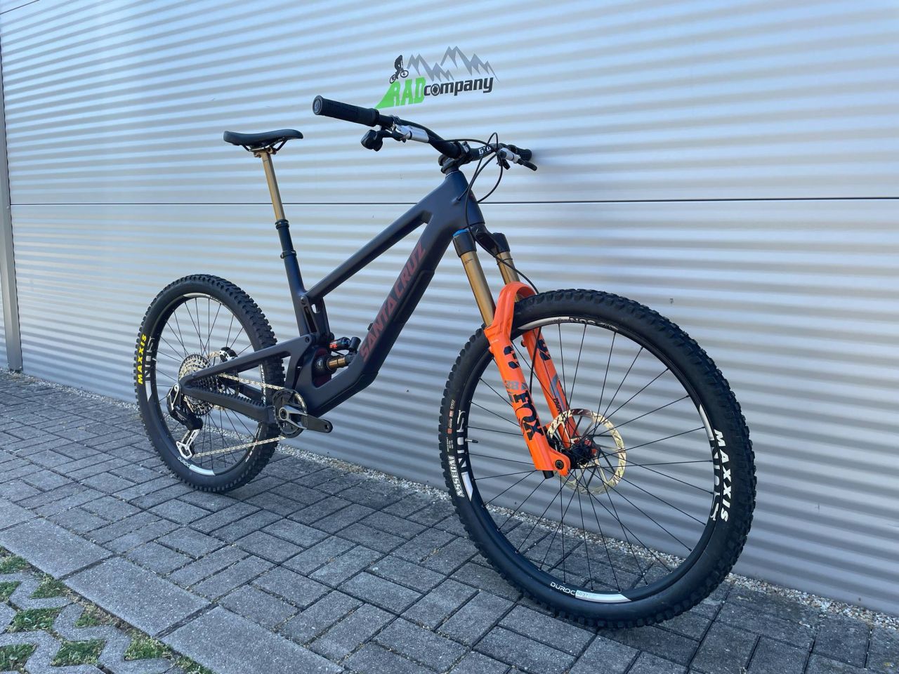 2024 Santa Cruz NOMAD Carbon CC Enduro Kerékpár 2024 Santa Cruz NOMAD Carbon CC Enduro Kerékpár