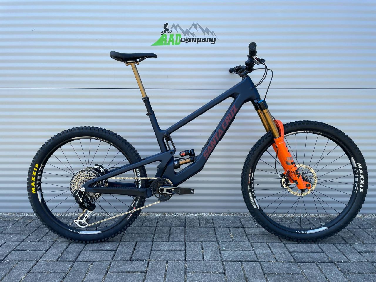 2024 Santa Cruz NOMAD Carbon CC Enduro Kerékpár 2024 Santa Cruz NOMAD Carbon CC Enduro Kerékpár