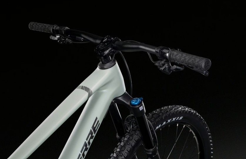 LAPIERRE Zesty CF 6.9 Celadon Green Enduro Kerékpár LAPIERRE Zesty CF 6.9 Celadon Green Enduro Kerékpár