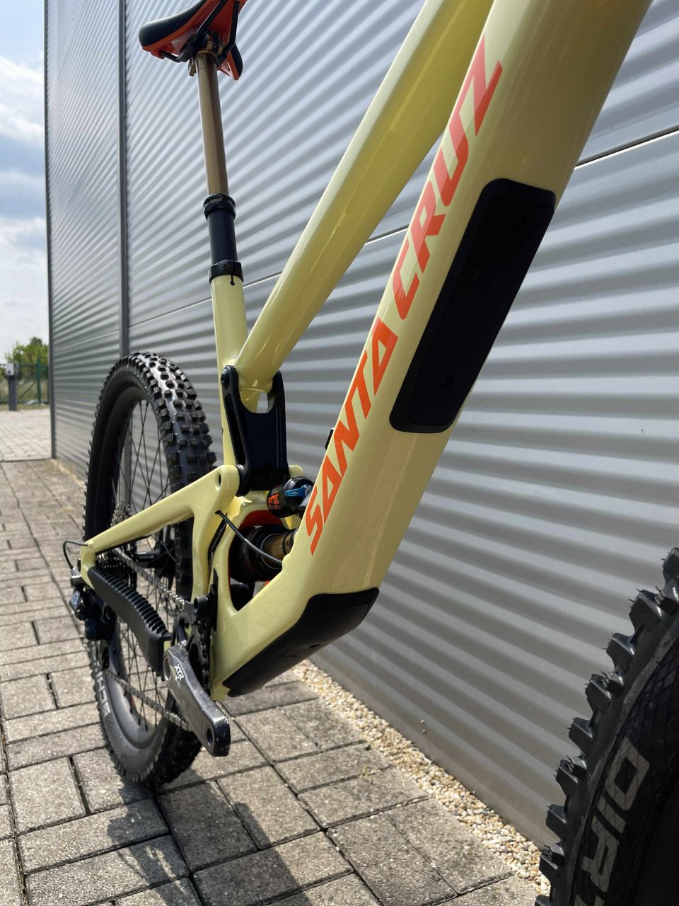2024 Santa Cruz Nomad Carbon CC Enduro Kerékpár 2024 Santa Cruz Nomad Carbon CC Enduro Kerékpár