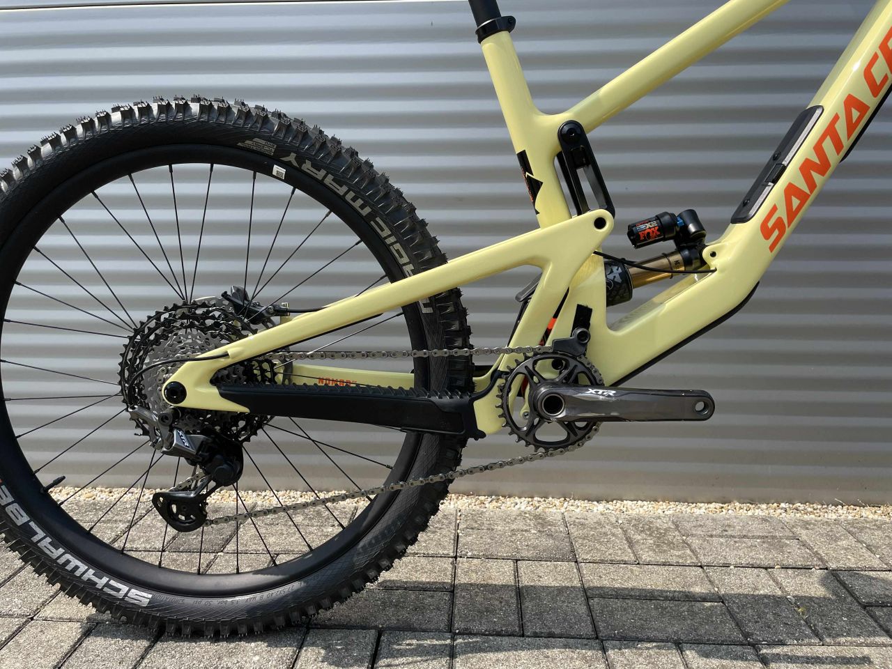 2024 Santa Cruz Nomad Carbon CC Enduro Kerékpár 2024 Santa Cruz Nomad Carbon CC Enduro Kerékpár