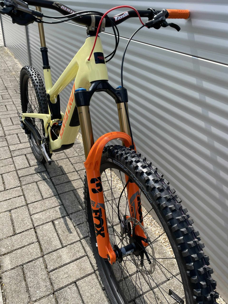 2024 Santa Cruz Nomad Carbon CC Enduro Kerékpár 2024 Santa Cruz Nomad Carbon CC Enduro Kerékpár